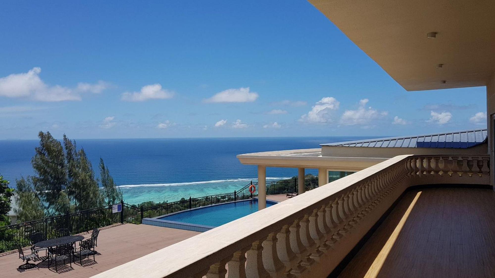 Amanda Villa - Best Value Mountain Top Inn Au Cap 外观 照片