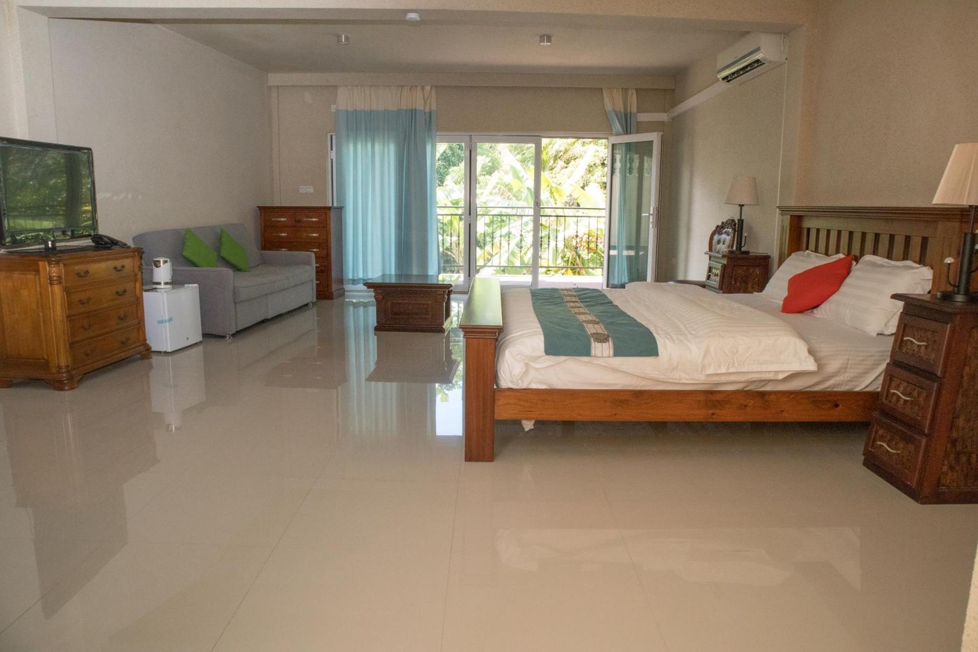 Amanda Villa - Best Value Mountain Top Inn Au Cap 外观 照片