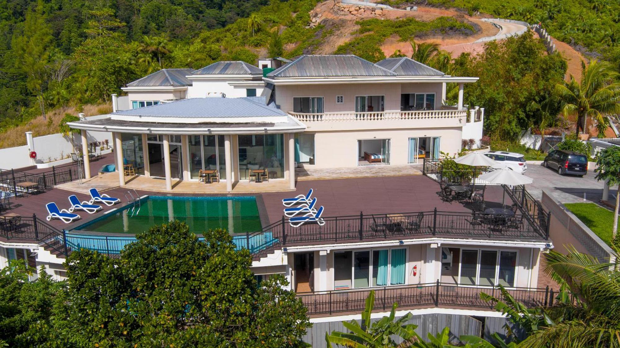 Amanda Villa - Best Value Mountain Top Inn Au Cap 外观 照片
