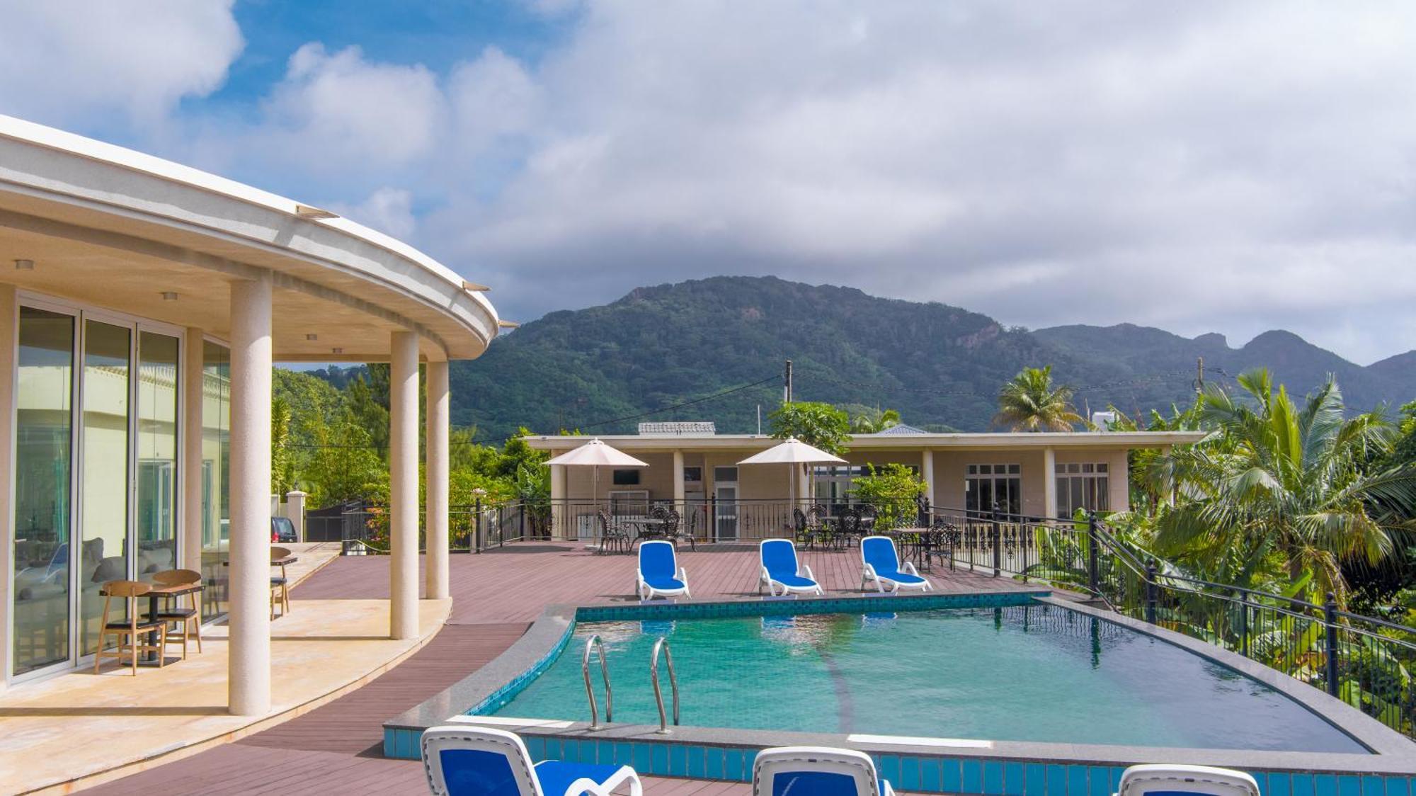 Amanda Villa - Best Value Mountain Top Inn Au Cap 外观 照片