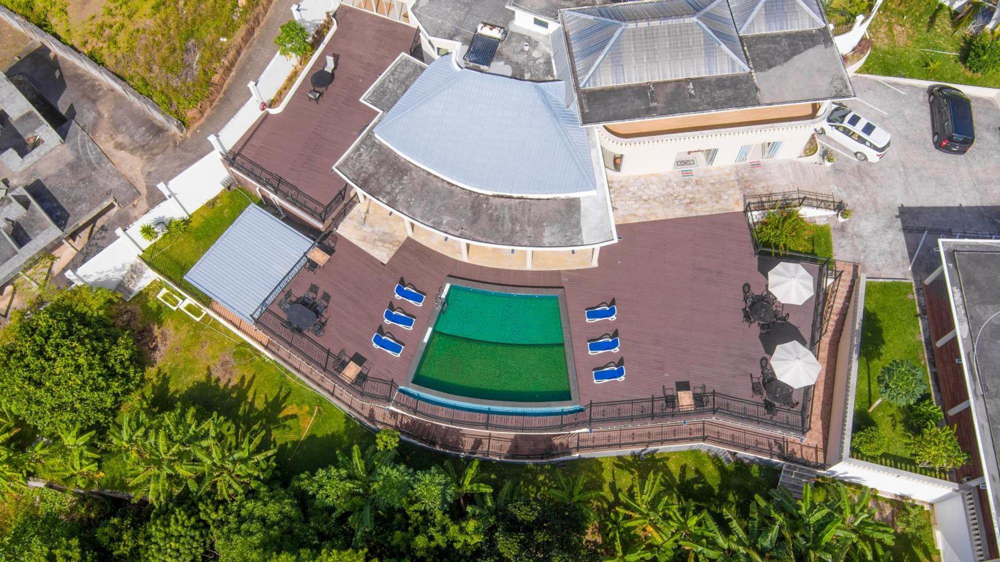 Amanda Villa - Best Value Mountain Top Inn Au Cap 外观 照片