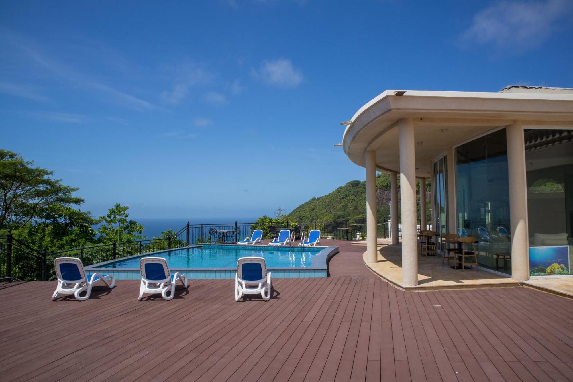 Amanda Villa - Best Value Mountain Top Inn Au Cap 外观 照片