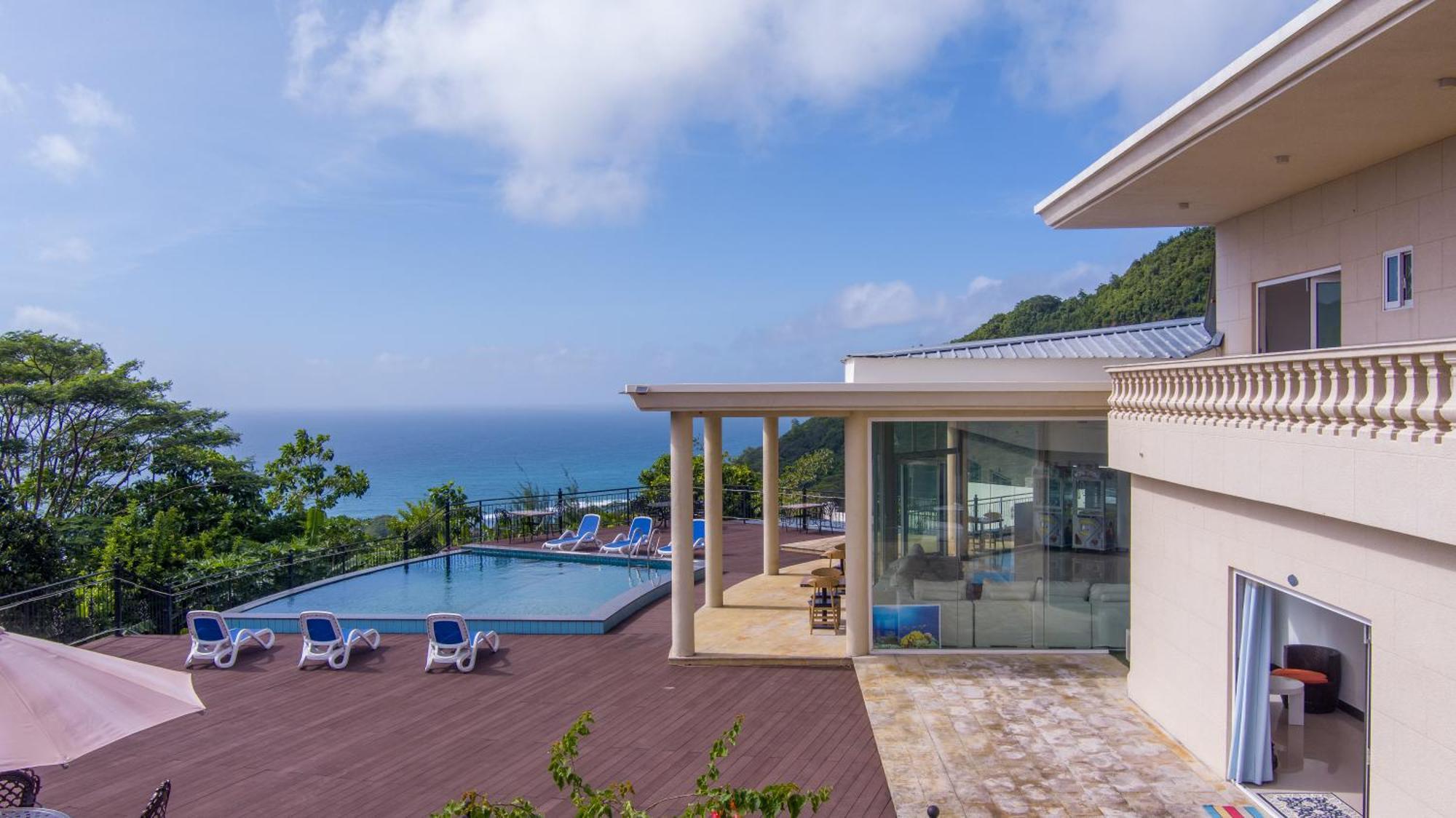 Amanda Villa - Best Value Mountain Top Inn Au Cap 外观 照片
