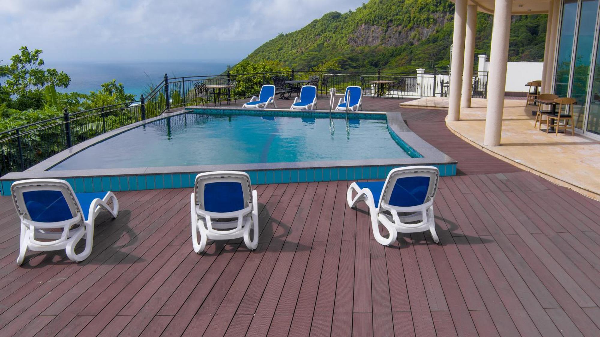 Amanda Villa - Best Value Mountain Top Inn Au Cap 外观 照片