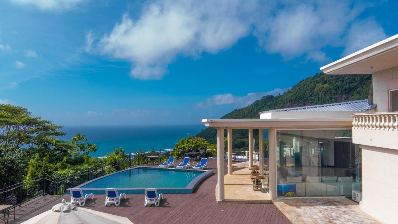 Amanda Villa - Best Value Mountain Top Inn Au Cap 外观 照片